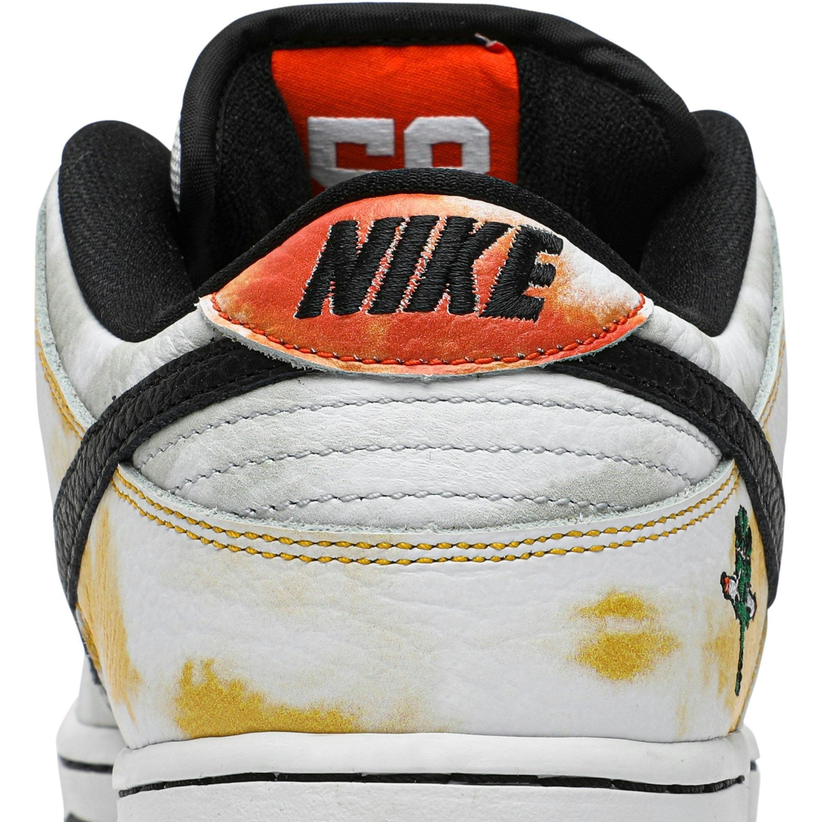 NIKE SB DUNK LOW ‘TIE-DYE RAYGUN – WHITE’