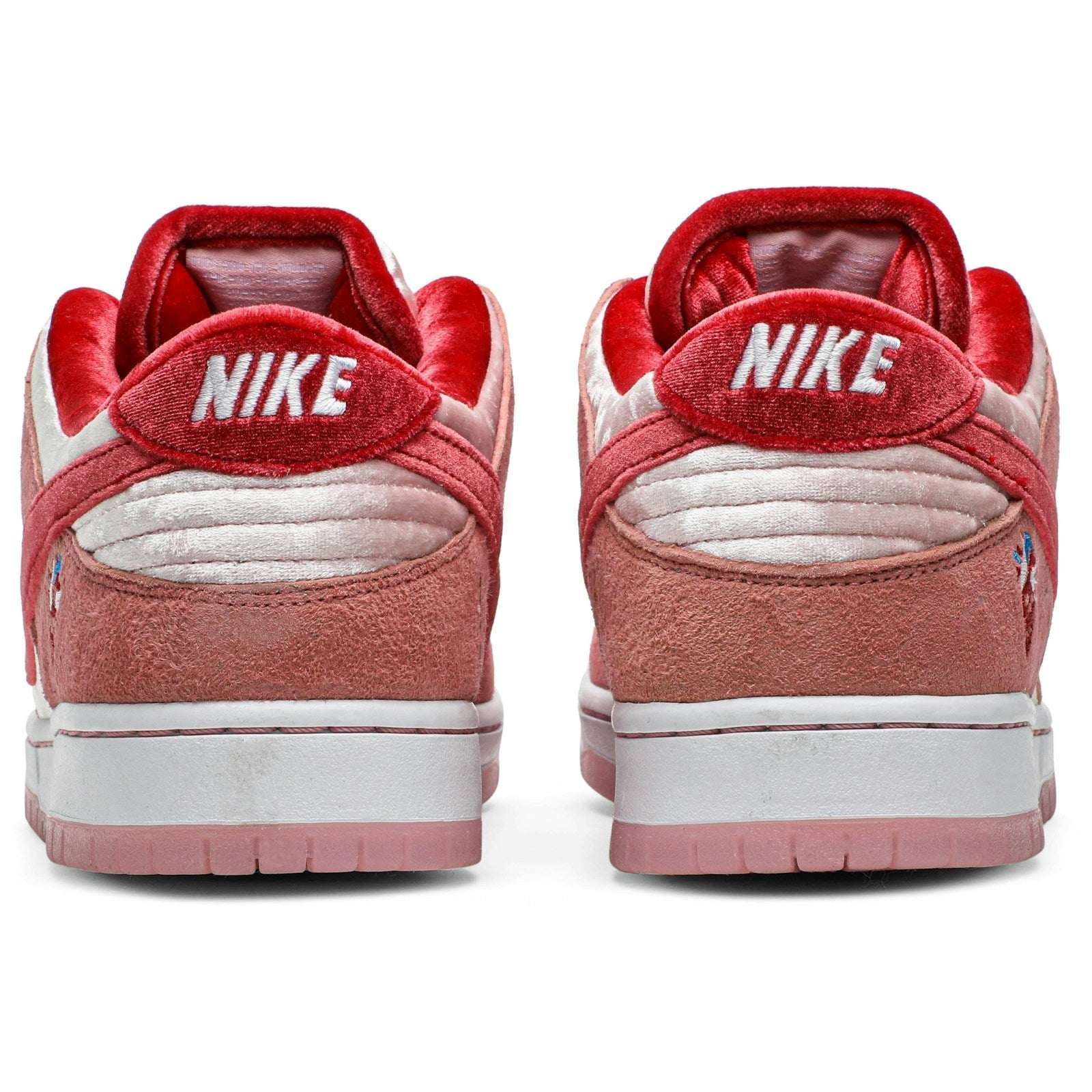 STRANGELOVE X NIKE SB DUNK LOW ‘VALENTINE’S DAY’